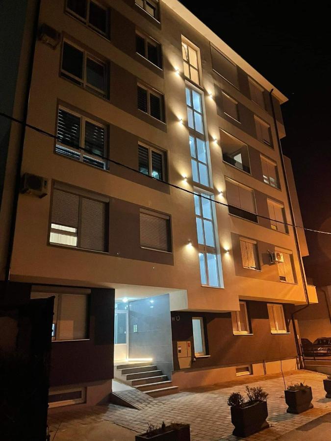 Apartman Sims Bijeljina Exterior foto